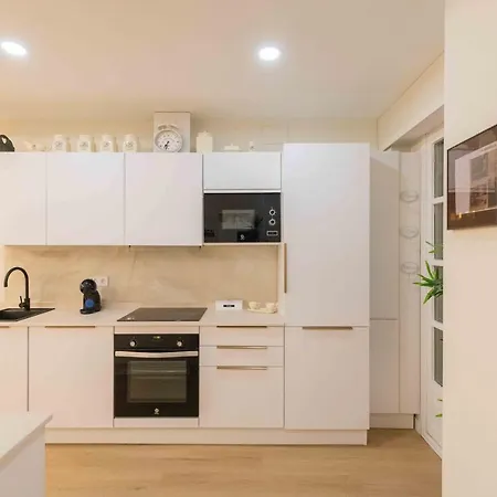 Chic Barrena Old Town ビルバオ