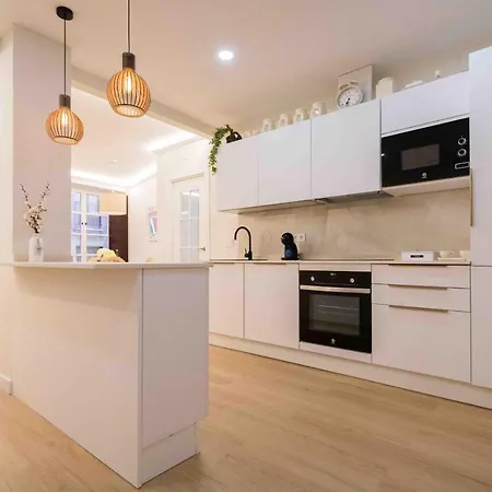 Chic Barrena Old Town *