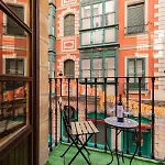 Chic Barrena Old Town Apartment *