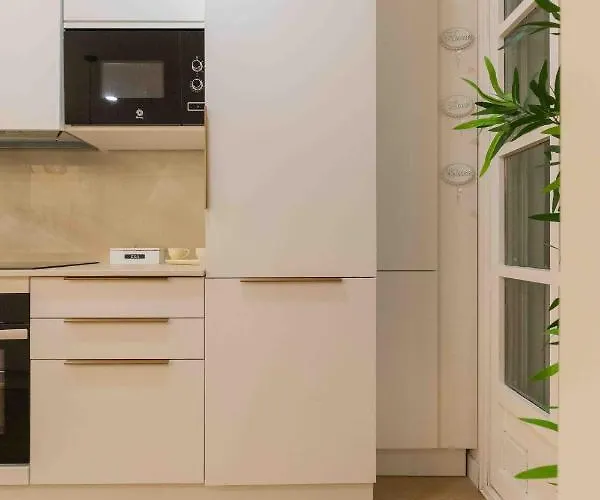 Chic Barrena Old Town Bilbao